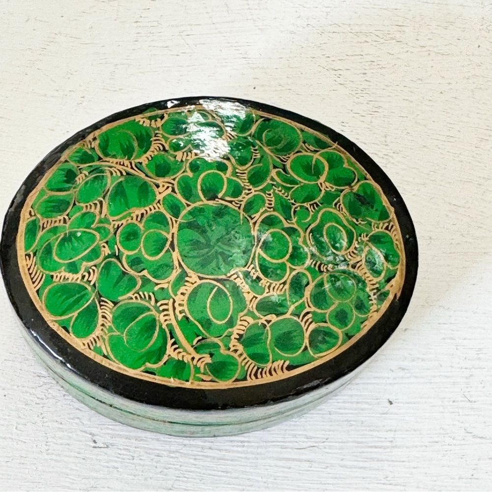 The India Craft House Kashmiri Art Paper Mache & Wood Round Trinket Box Vintage - Picture 3 of 13